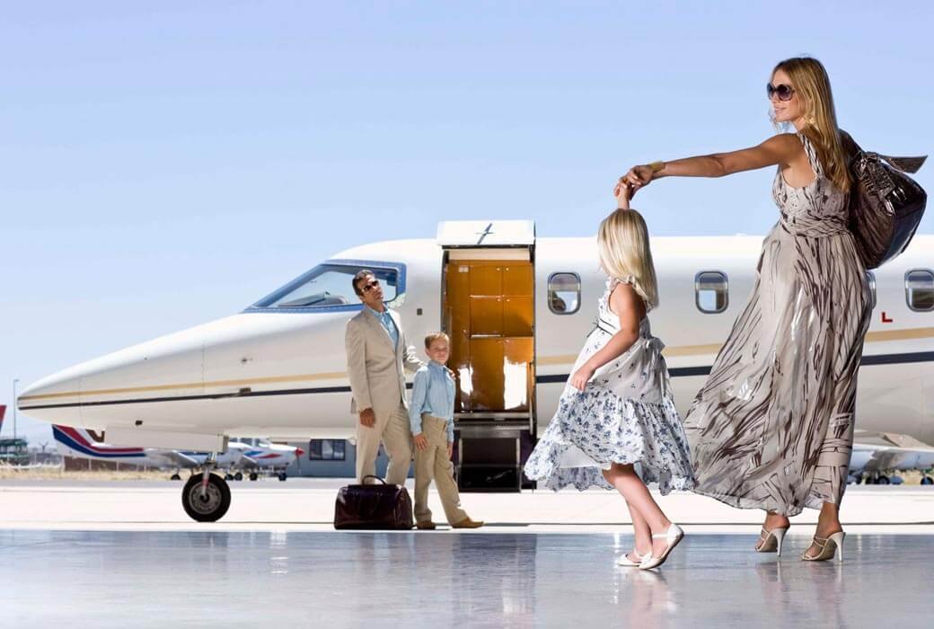 Family-Private-Jet-1040x700